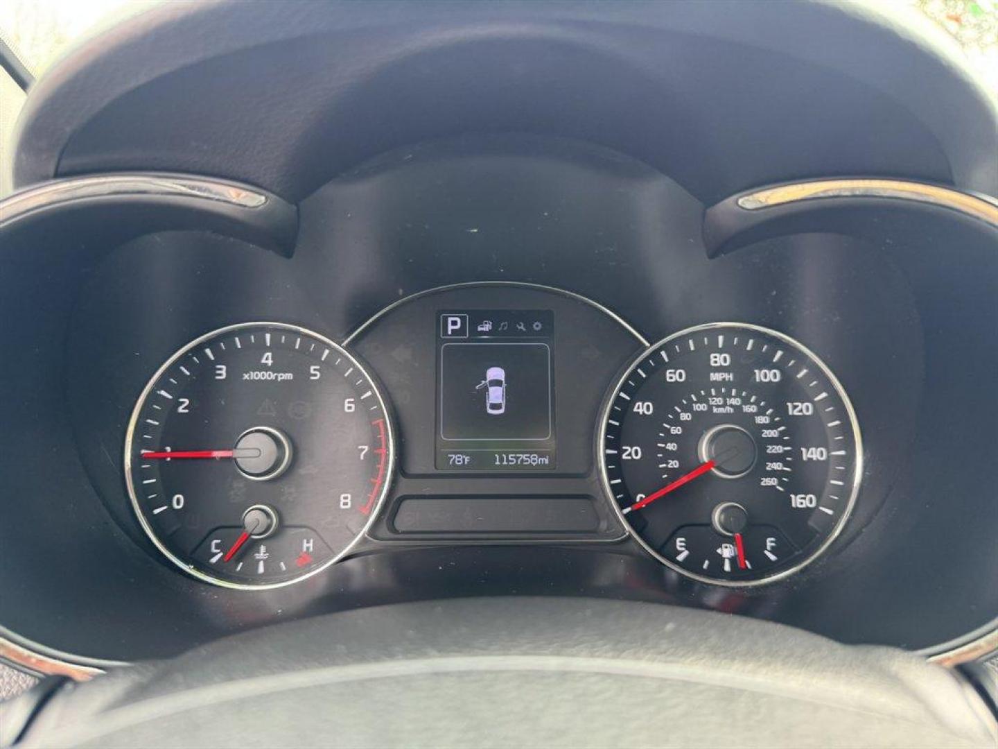 2018 Grey /Grey Kia Forte (3KPFL4A72JE) with an 2.0l I-4 MPI Dohc 2.0l engine, Automatic transmission, located at 745 East Steele Rd., West Columbia, SC, 29170, (803) 755-9148, 33.927212, -81.148483 - Photo#10