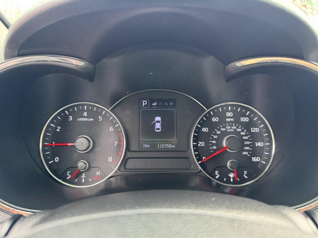 2018 Grey /Grey Kia Forte (3KPFL4A72JE) with an 2.0l I-4 MPI Dohc 2.0l engine, Automatic transmission, located at 745 East Steele Rd., West Columbia, SC, 29170, (803) 755-9148, 33.927212, -81.148483 - Photo#10