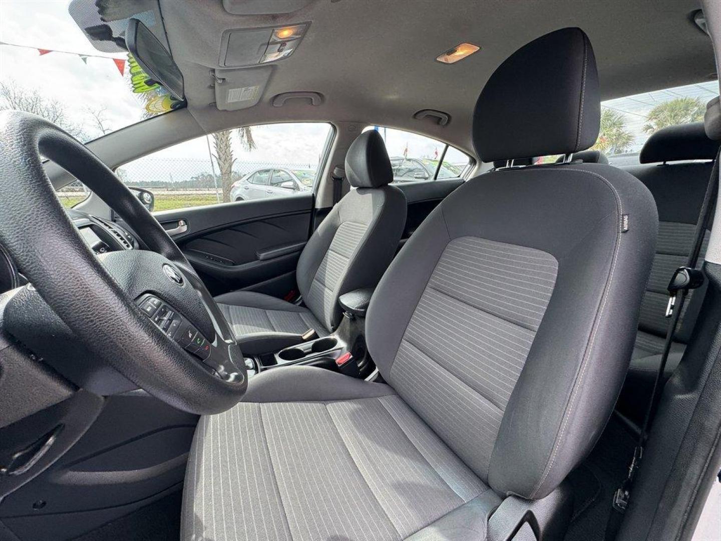 2018 Grey /Grey Kia Forte (3KPFL4A72JE) with an 2.0l I-4 MPI Dohc 2.0l engine, Automatic transmission, located at 745 East Steele Rd., West Columbia, SC, 29170, (803) 755-9148, 33.927212, -81.148483 - Photo#18