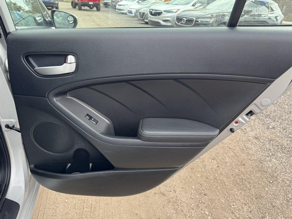 2018 Grey /Grey Kia Forte (3KPFL4A72JE) with an 2.0l I-4 MPI Dohc 2.0l engine, Automatic transmission, located at 745 East Steele Rd., West Columbia, SC, 29170, (803) 755-9148, 33.927212, -81.148483 - Photo#21