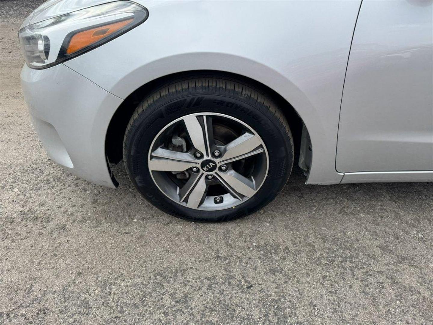 2018 Grey /Grey Kia Forte (3KPFL4A72JE) with an 2.0l I-4 MPI Dohc 2.0l engine, Automatic transmission, located at 745 East Steele Rd., West Columbia, SC, 29170, (803) 755-9148, 33.927212, -81.148483 - Photo#28