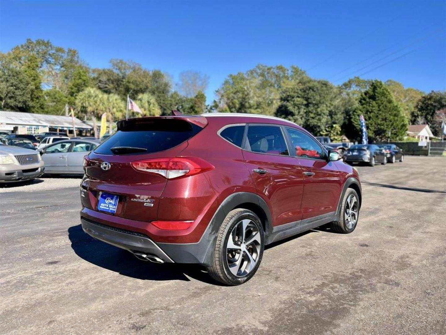 2016 Red /Tan Hyundai Tucson (KM8J3CA25GU) with an 1.6l I-4 DI Dohc Cvvt T/C engine, Automatic transmission, located at 745 East Steele Rd., West Columbia, SC, 29170, (803) 755-9148, 33.927212, -81.148483 - Special Internet Price! 2016 Hyundai Tucson with AM/FM radio, Bluetooth, Backup camera, Navigation, Cruise control, Keyless entry, Leather interior, Heated front seats, Powered front seats, Powered windows, Powered door locks, Plus more! - Photo#4