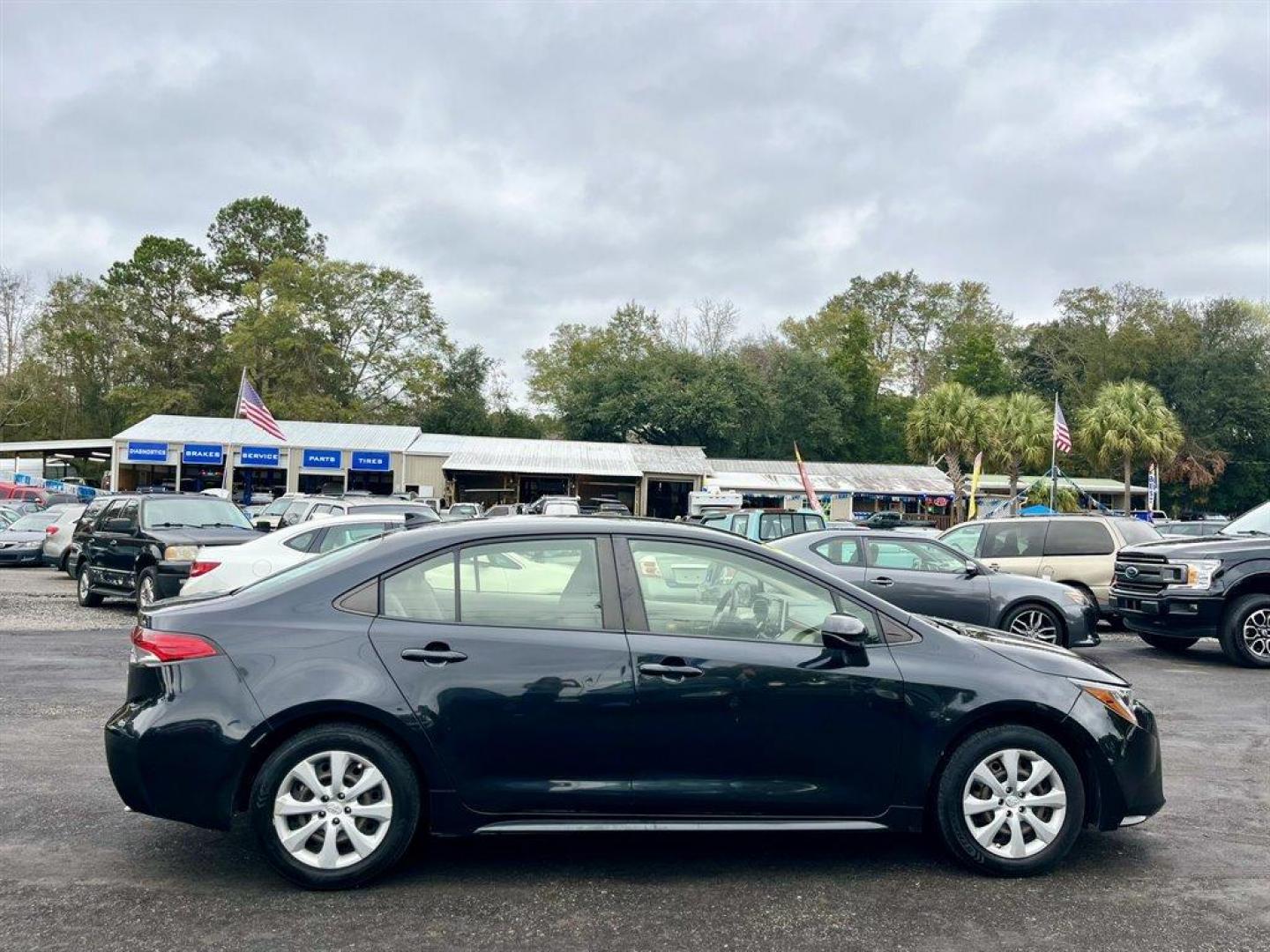 2020 Black /Grey Toyota Corolla (JTDEPRAE9LJ) with an 1.8l I-4 MPI Dohc 1.8l engine, Automatic transmission, located at 745 East Steele Rd., West Columbia, SC, 29170, (803) 755-9148, 33.927212, -81.148483 - Special Internet Price! 2020 Toyota Corolla with AM/FM radio, Bluetooth, Backup camera, Manual air conditioning, Keyless entry, Cloth interior, Powered windows, Powered door locks, Plus more! - Photo#5