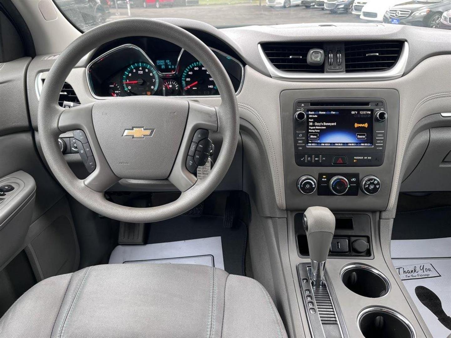 2016 Grey /Grey Chevrolet Traverse (1GNKVFKD0GJ) with an 3.6l V6 DI Dohc 3.6l engine, Automatic transmission, located at 745 East Steele Rd., West Columbia, SC, 29170, (803) 755-9148, 33.927212, -81.148483 - Photo#6