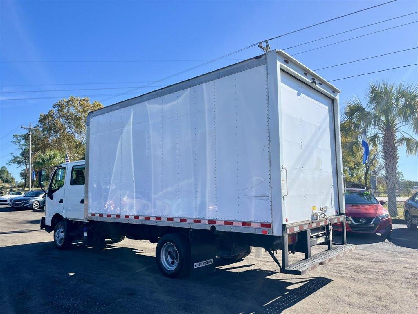 2016 White /Blue Hino 155 (JHHPDM1H5GK) with an 5.0l Turbo/ 312 CID engine, Auto transmission, located at 745 East Steele Rd., West Columbia, SC, 29170, (803) 755-9148, 33.927212, -81.148483 - Special Internet Price! 2016 HINO 155 - Photo#2