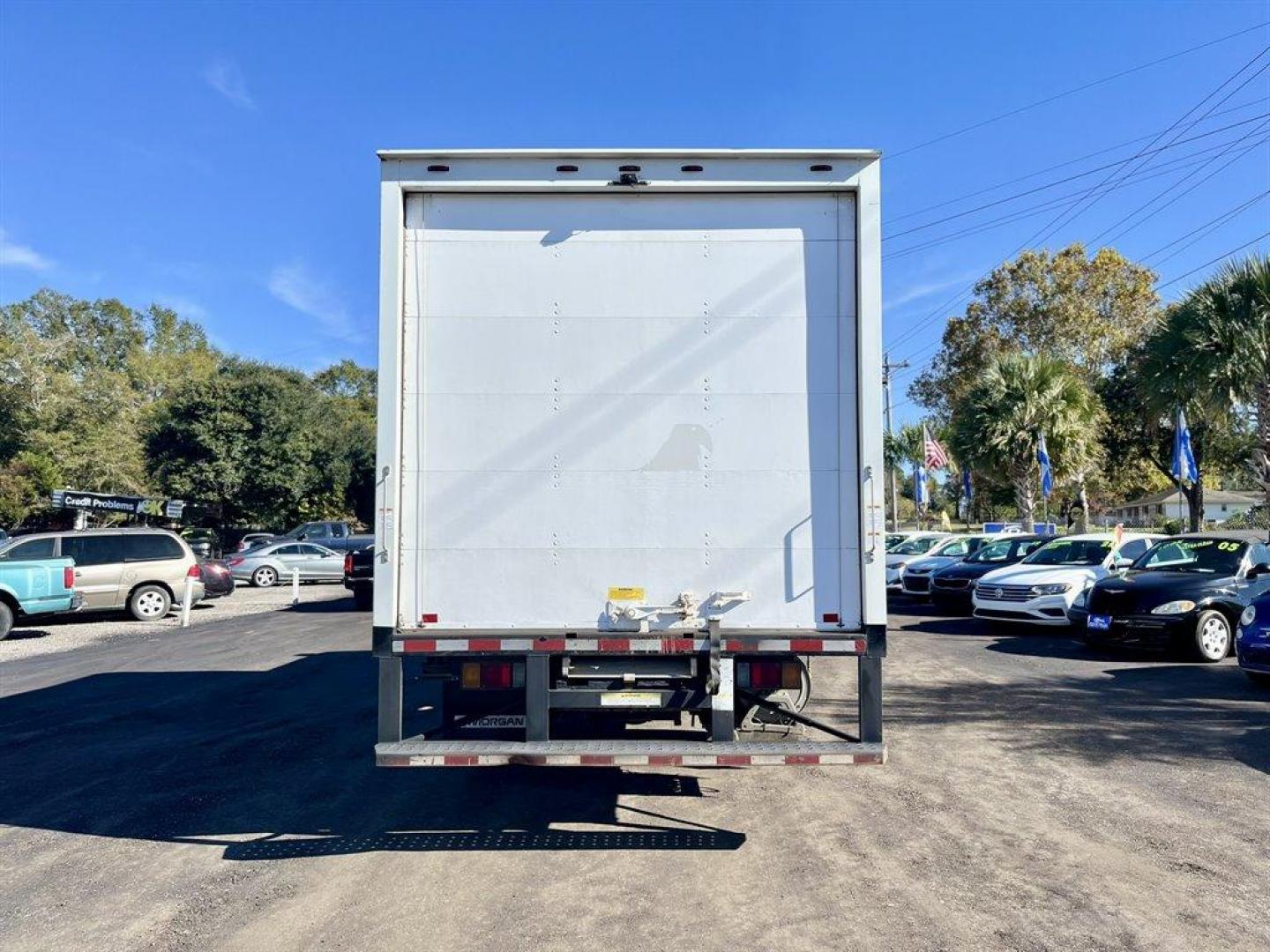 2016 White /Blue Hino 155 (JHHPDM1H5GK) with an 5.0l Turbo/ 312 CID engine, Auto transmission, located at 745 East Steele Rd., West Columbia, SC, 29170, (803) 755-9148, 33.927212, -81.148483 - Special Internet Price! 2016 HINO 155 - Photo#3