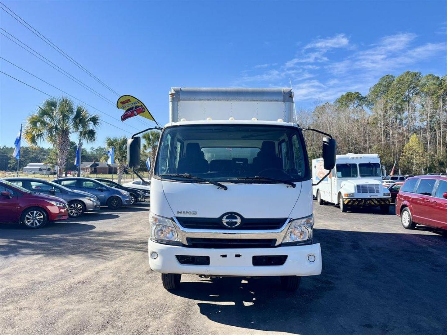 2016 White /Blue Hino 155 (JHHPDM1H5GK) with an 5.0l Turbo/ 312 CID engine, Auto transmission, located at 745 East Steele Rd., West Columbia, SC, 29170, (803) 755-9148, 33.927212, -81.148483 - Special Internet Price! 2016 HINO 155 - Photo#7