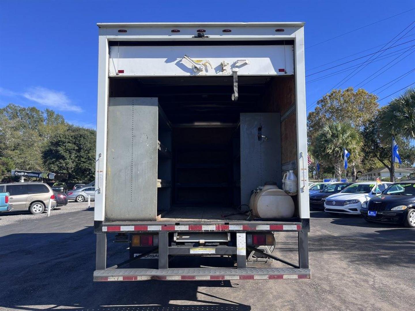 2016 White /Blue Hino 155 (JHHPDM1H5GK) with an 5.0l Turbo/ 312 CID engine, Auto transmission, located at 745 East Steele Rd., West Columbia, SC, 29170, (803) 755-9148, 33.927212, -81.148483 - Special Internet Price! 2016 HINO 155 - Photo#27