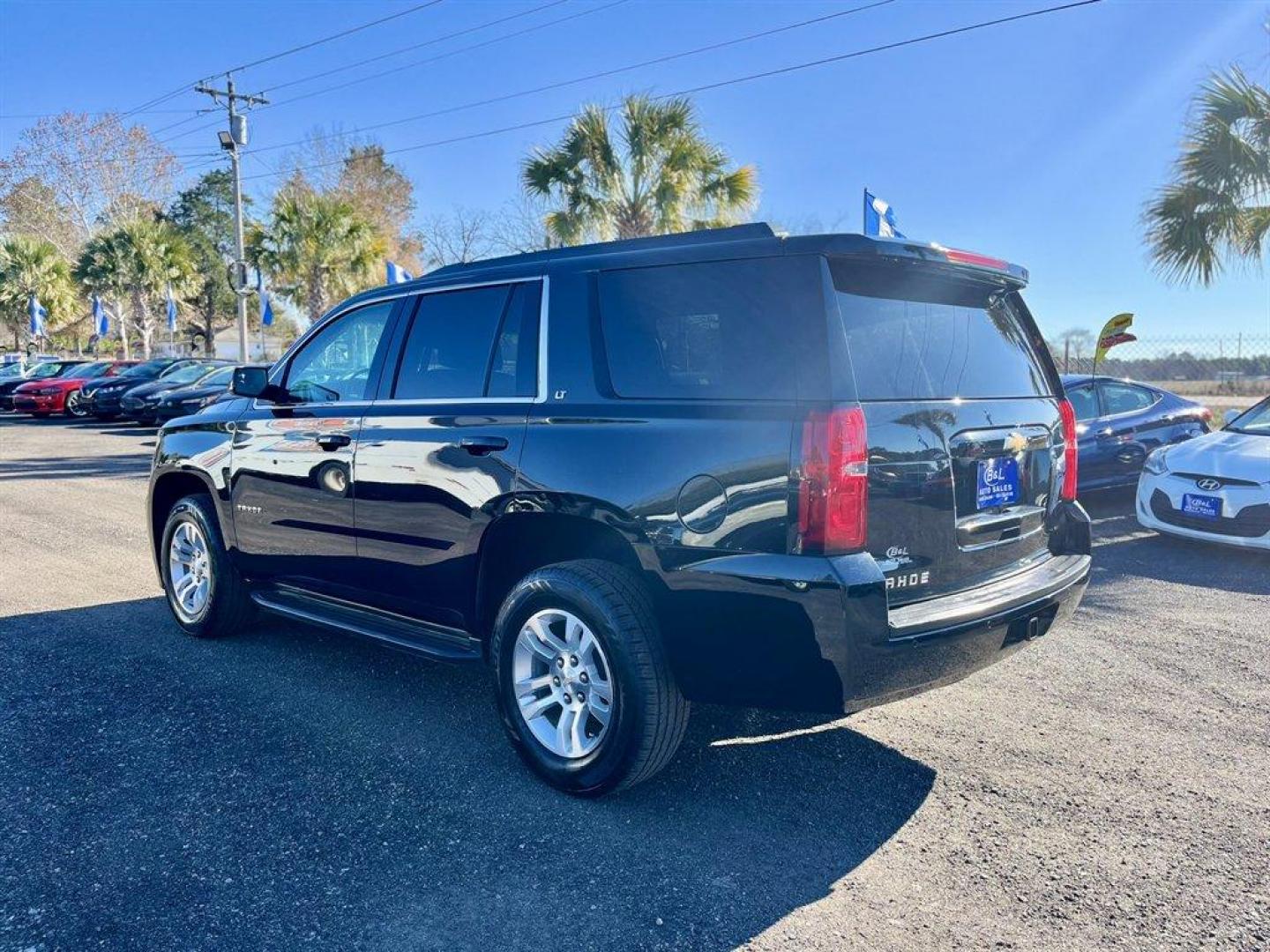 2019 Chevrolet Tahoe LT photo 2