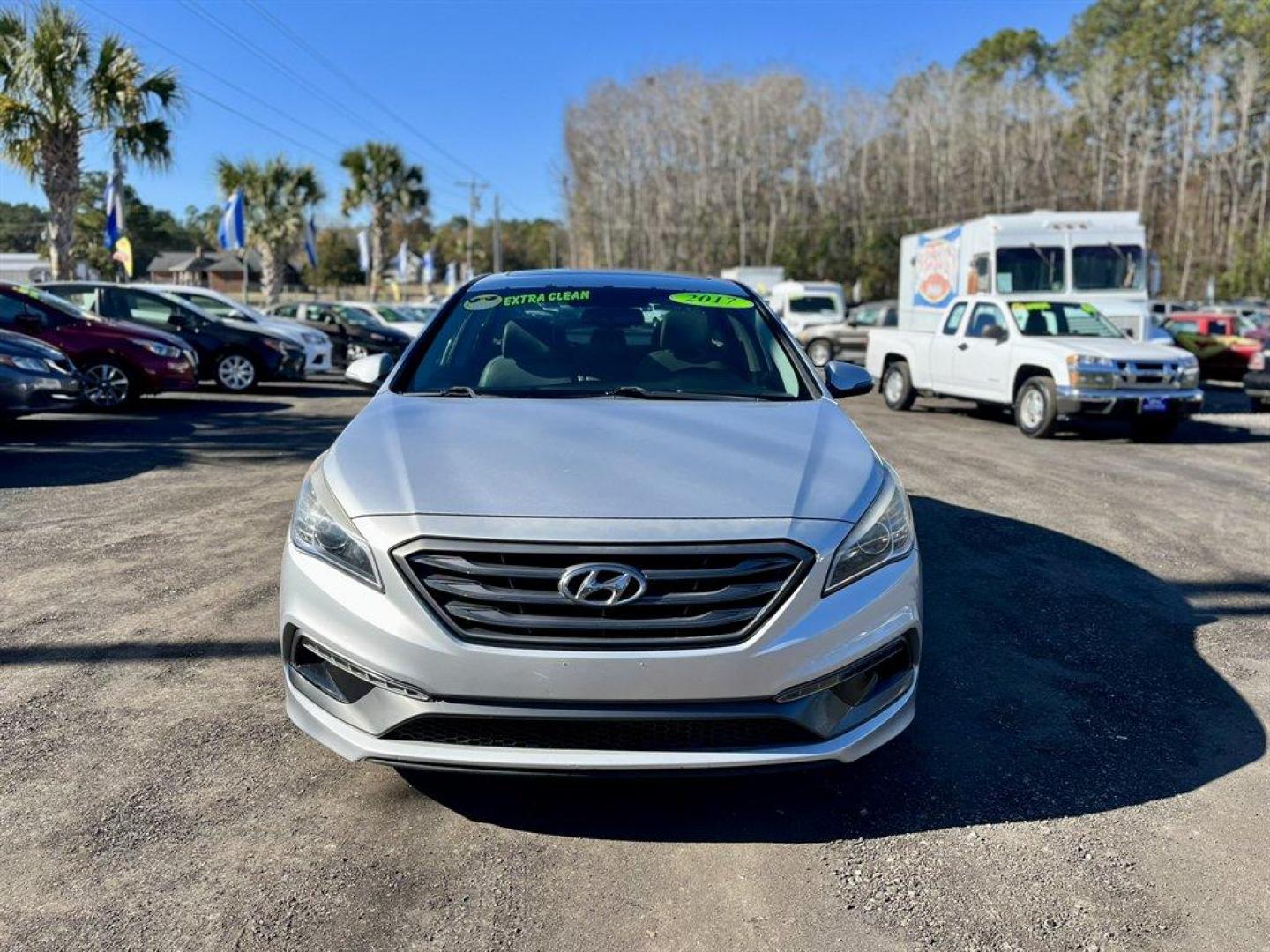 2017 Silver /Grey Hyundai Sonata (5NPE34AF5HH) with an 2.4l I-4 DI Dohc 2.4l engine, Automatic transmission, located at 745 East Steele Rd., West Columbia, SC, 29170, (803) 755-9148, 33.927212, -81.148483 - Special Internet Price! 2017 Hyundai Sonata with AM/FM radio, Cruise control, Backup camera, Sunroof, Keyless entry, Push to start, Powered windows, Powered door locks, Plus more! - Photo#7