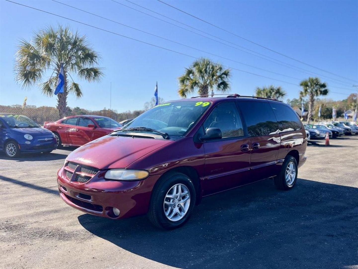 1999 Red /Tan Dodge Grand Caravan (1B4GP44G6XB) with an 3.3l V6 SFI Flex 3.3l engine, Automatic transmission, located at 745 East Steele Rd., West Columbia, SC, 29170, (803) 755-9148, 33.927212, -81.148483 - Special Internet Price! 1999 Dodge Grand Caravan with AM/FM radio, Cruise control, Automatic air conditioning, Cloth interior, Powered windows, Powered door locks, Plus more! - Photo#0