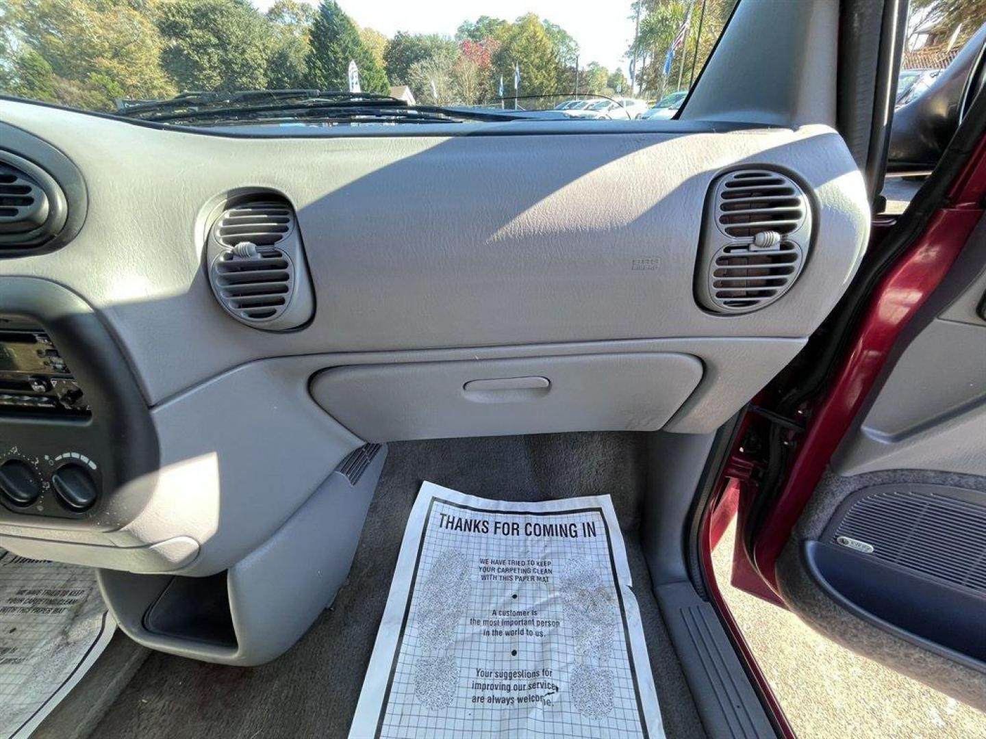 1999 Red /Tan Dodge Grand Caravan (1B4GP44G6XB) with an 3.3l V6 SFI Flex 3.3l engine, Automatic transmission, located at 745 East Steele Rd., West Columbia, SC, 29170, (803) 755-9148, 33.927212, -81.148483 - Special Internet Price! 1999 Dodge Grand Caravan with AM/FM radio, Cruise control, Automatic air conditioning, Cloth interior, Powered windows, Powered door locks, Plus more! - Photo#25