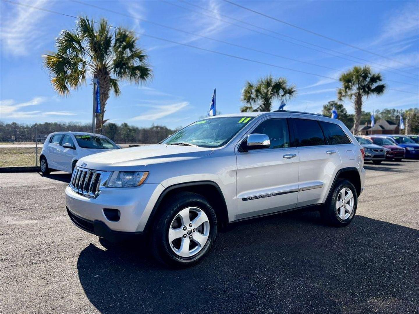 2011 Silver /Taupe Jeep Grand Cherokee (1J4RS4GG1BC) with an 3.6l V6 MPI Dohc VVT Flex engine, Automatic transmission, located at 745 East Steele Rd., West Columbia, SC, 29170, (803) 755-9148, 33.927212, -81.148483 - Special Internet Price! 2011 Jeep Grand Cherokee with AM/FM radio, Backup camera, Cruise control, Panoramic sunroof, Leather interior, Heated seats, Powered windows, Powered door locks, Plus more! - Photo#0