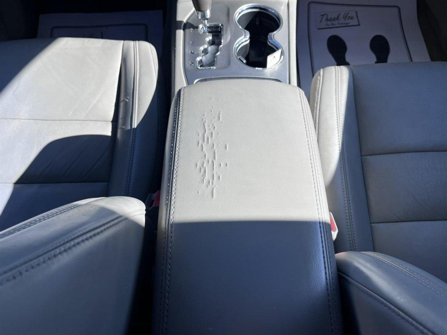 2011 Silver /Taupe Jeep Grand Cherokee (1J4RS4GG1BC) with an 3.6l V6 MPI Dohc VVT Flex engine, Automatic transmission, located at 745 East Steele Rd., West Columbia, SC, 29170, (803) 755-9148, 33.927212, -81.148483 - Special Internet Price! 2011 Jeep Grand Cherokee with AM/FM radio, Backup camera, Cruise control, Panoramic sunroof, Leather interior, Heated seats, Powered windows, Powered door locks, Plus more! - Photo#15