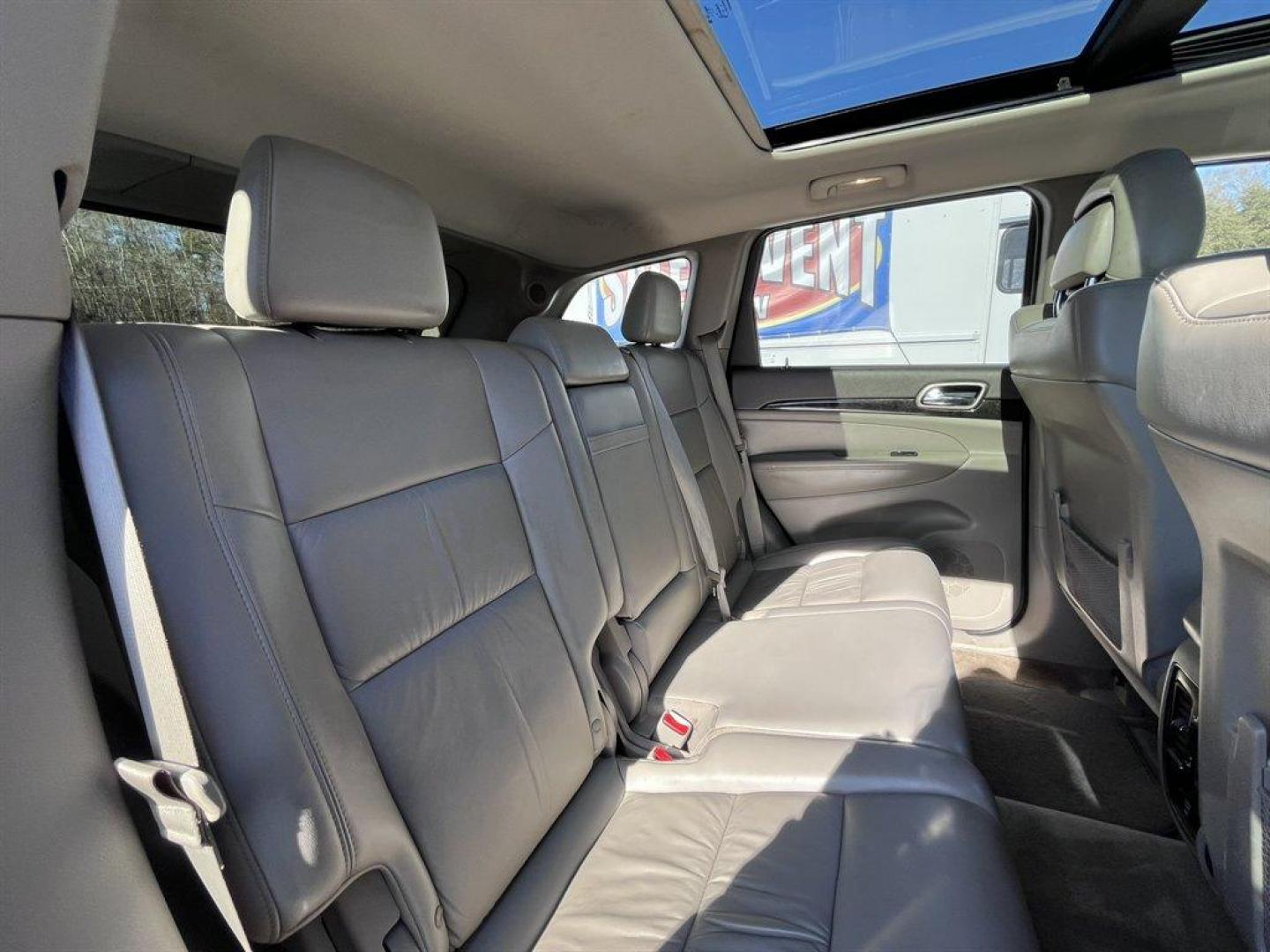 2011 Silver /Taupe Jeep Grand Cherokee (1J4RS4GG1BC) with an 3.6l V6 MPI Dohc VVT Flex engine, Automatic transmission, located at 745 East Steele Rd., West Columbia, SC, 29170, (803) 755-9148, 33.927212, -81.148483 - Special Internet Price! 2011 Jeep Grand Cherokee with AM/FM radio, Backup camera, Cruise control, Panoramic sunroof, Leather interior, Heated seats, Powered windows, Powered door locks, Plus more! - Photo#28