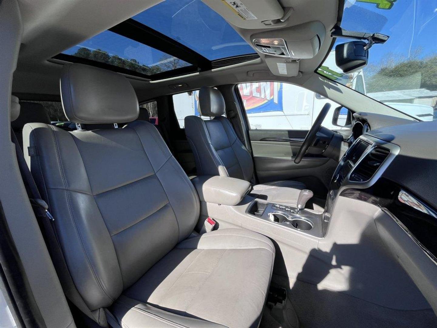 2011 Silver /Taupe Jeep Grand Cherokee (1J4RS4GG1BC) with an 3.6l V6 MPI Dohc VVT Flex engine, Automatic transmission, located at 745 East Steele Rd., West Columbia, SC, 29170, (803) 755-9148, 33.927212, -81.148483 - Special Internet Price! 2011 Jeep Grand Cherokee with AM/FM radio, Backup camera, Cruise control, Panoramic sunroof, Leather interior, Heated seats, Powered windows, Powered door locks, Plus more! - Photo#30