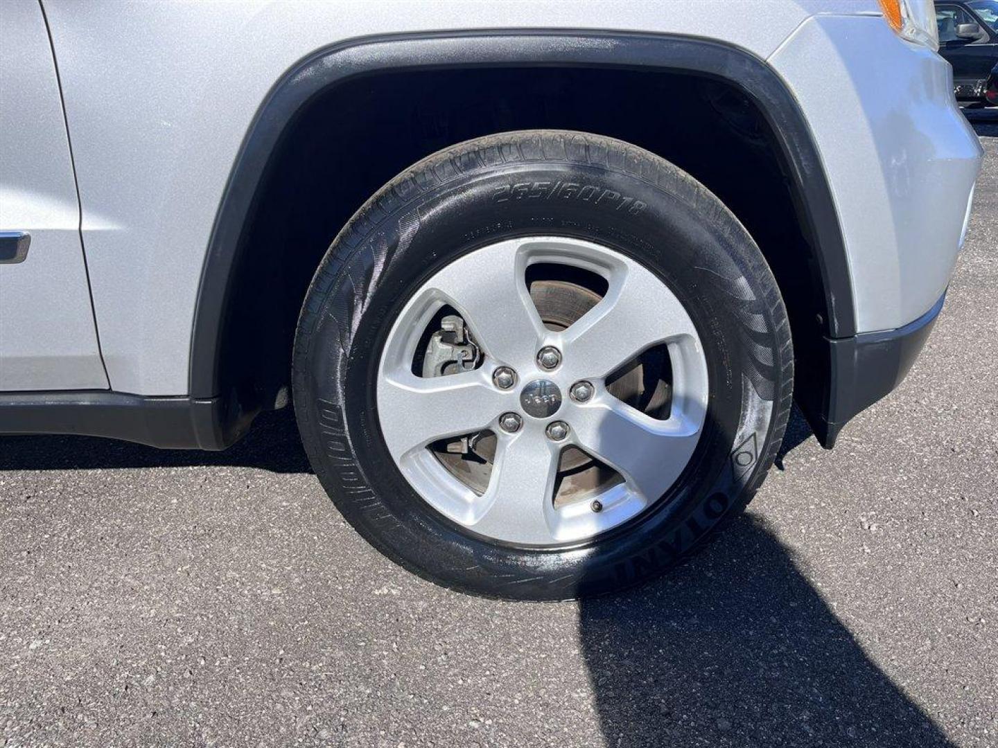 2011 Silver /Taupe Jeep Grand Cherokee (1J4RS4GG1BC) with an 3.6l V6 MPI Dohc VVT Flex engine, Automatic transmission, located at 745 East Steele Rd., West Columbia, SC, 29170, (803) 755-9148, 33.927212, -81.148483 - Special Internet Price! 2011 Jeep Grand Cherokee with AM/FM radio, Backup camera, Cruise control, Panoramic sunroof, Leather interior, Heated seats, Powered windows, Powered door locks, Plus more! - Photo#36