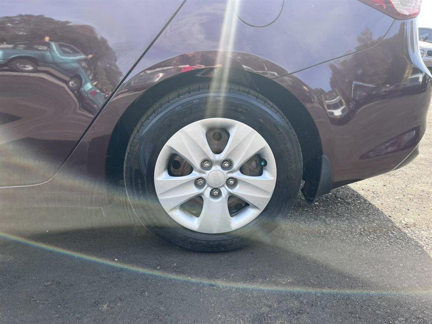 2018 Purple /Black Kia Forte (77) with an 2.0l I-4 MPI Dohc 2.0l engine, Automatic transmission, located at 745 East Steele Rd., West Columbia, SC, 29170, (803) 755-9148, 33.927212, -81.148483 - Special Internet Price! 2018 Kia Forte with AM/FM Audio System, Manual Air Conditioning, Cruise Control, Keyless Entry, Woven Cloth Seats, Rear 60-40 Folding Bench Seats, Powered Windows, Powered Door Locks, Plus More! - Photo#31