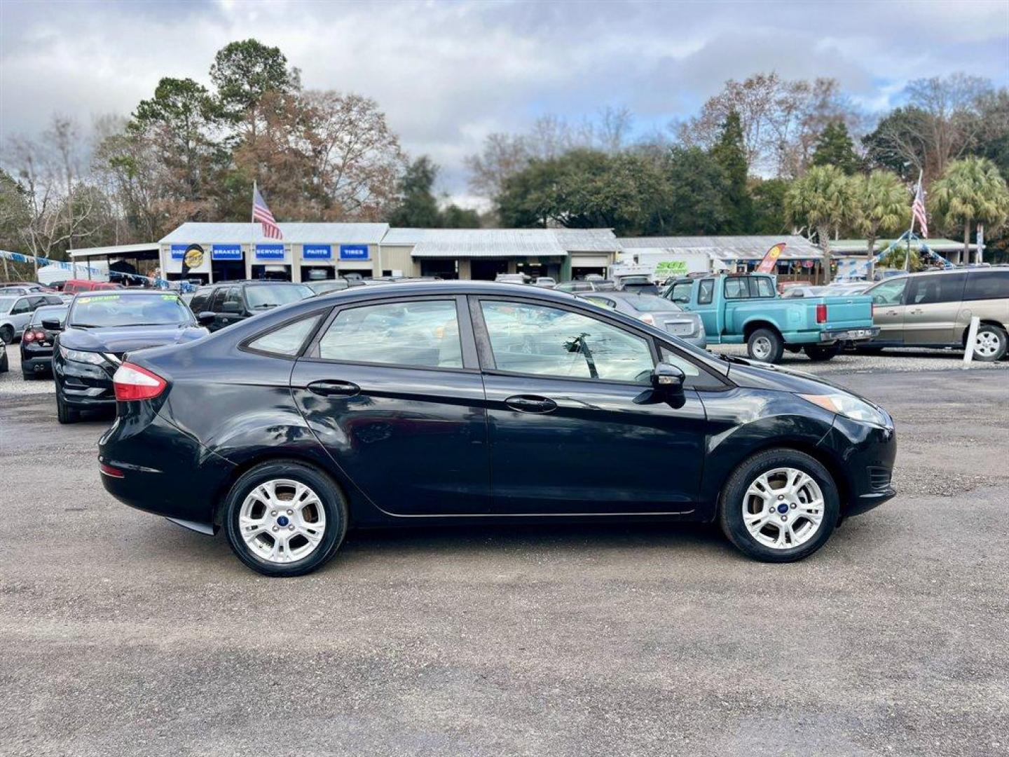 2014 Black /Grey Ford Fiesta (3FADP4BJ1EM) with an 1.6l I-4 Smpi Dohc 1.6l engine, Automatic transmission, located at 745 East Steele Rd., West Columbia, SC, 29170, (803) 755-9148, 33.927212, -81.148483 - Special Internet Price! 2014 Ford Fiesta SE with AM/FM radio, Cruise control, Keyless entry, Cloth interior, Powered windows, Powered door locks, Plus more! - Photo#5