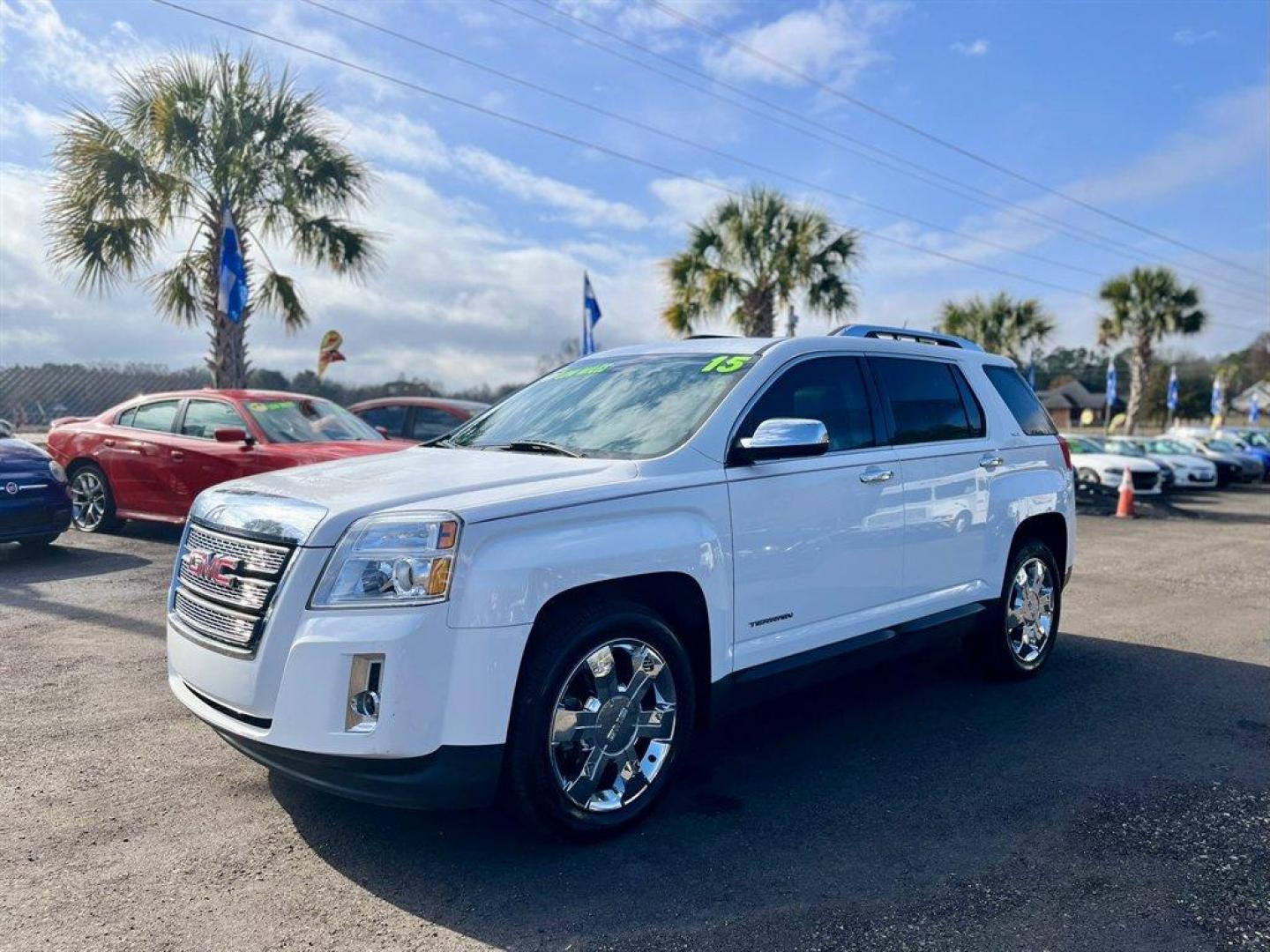 2015 White /Grey GMC Terrain (2GKFLTE39F6) with an 3.6l V6 Sidi Dohc Flex 3. engine, Automatic transmission, located at 745 East Steele Rd., West Columbia, SC, 29170, (803) 755-9148, 33.927212, -81.148483 - Special Internet Price! 2015 GMC Terrain SLT with AM/FM radio, Cruise control, Backup camera, Navigation, Sunroof, Keyless entry, Leather interior, Heated front seats, Powered liftgate, Powered windows, Powered door locks, Plus more! - Photo#0