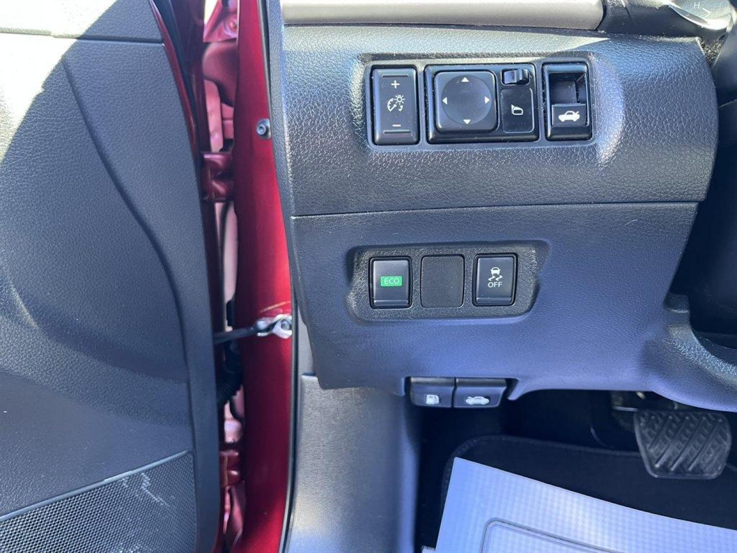 2019 Red /Black Nissan Sentra (3N1AB7AP8KY) with an 1.8l I-4 Smpi Dohc 1.8l engine, Automatic transmission, located at 745 East Steele Rd., West Columbia, SC, 29170, (803) 755-9148, 33.927212, -81.148483 - Special Internet Price! 2019 Nissan Sentra with AM/FM radio, Bluetooth, Backup camera, Cruise control, Cloth interior, Powered windows, Powered door locks, Plus more! - Photo#18