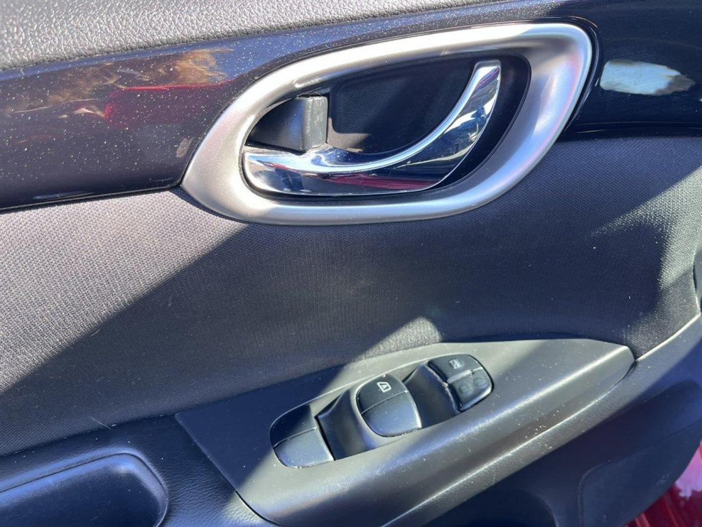 2019 Red /Black Nissan Sentra (3N1AB7AP8KY) with an 1.8l I-4 Smpi Dohc 1.8l engine, Automatic transmission, located at 745 East Steele Rd., West Columbia, SC, 29170, (803) 755-9148, 33.927212, -81.148483 - Special Internet Price! 2019 Nissan Sentra with AM/FM radio, Bluetooth, Backup camera, Cruise control, Cloth interior, Powered windows, Powered door locks, Plus more! - Photo#20