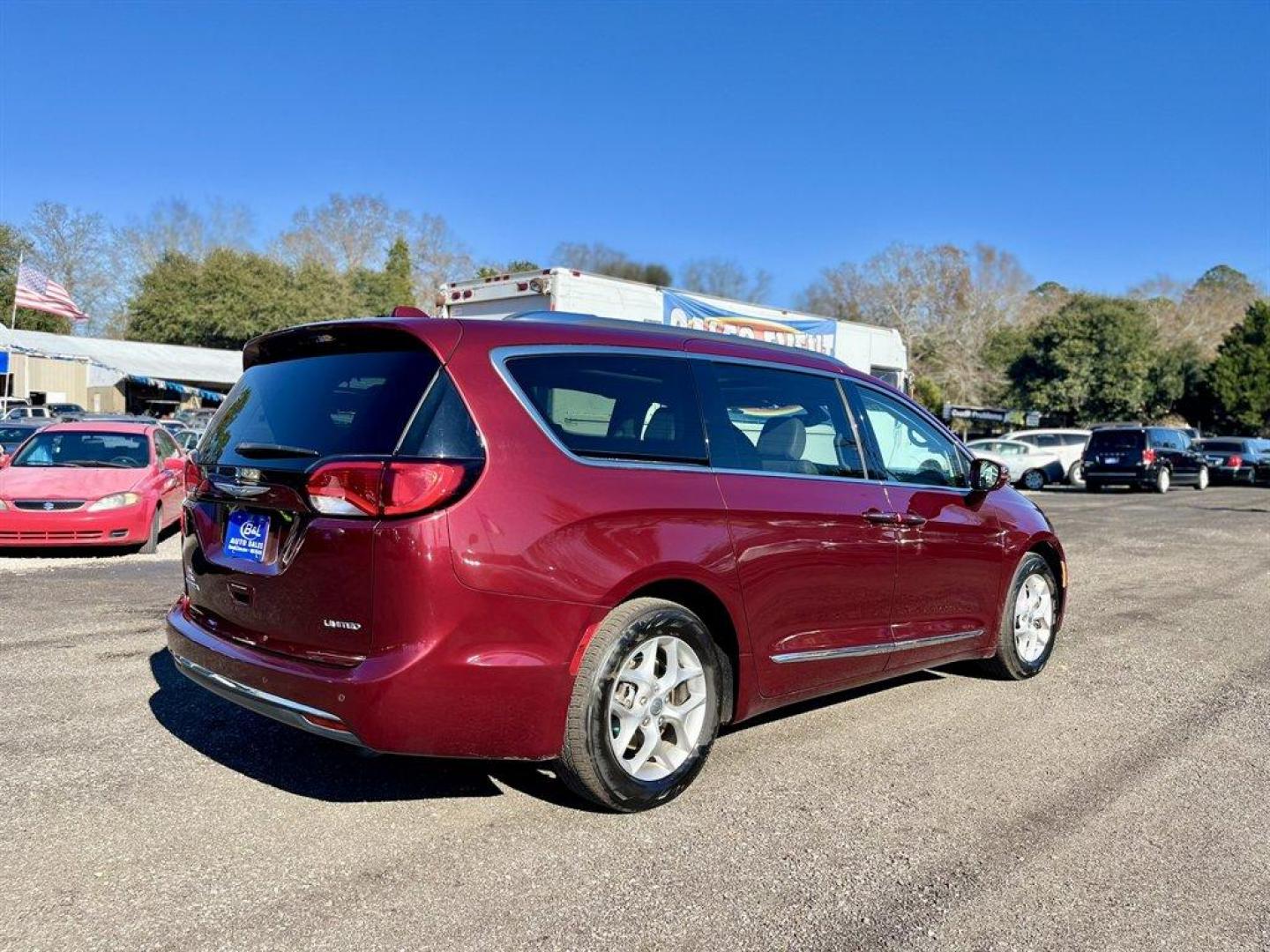 2020 Burgundy /Taupe Chrysler Pacifica (2C4RC1GG4LR) with an 3.6l V6 MPI Dohc 3.6l engine, Automatic transmission, located at 745 East Steele Rd., West Columbia, SC, 29170, (803) 755-9148, 33.927212, -81.148483 - Special Internet Price! 2020 Chrysler Pacifica - Photo#4