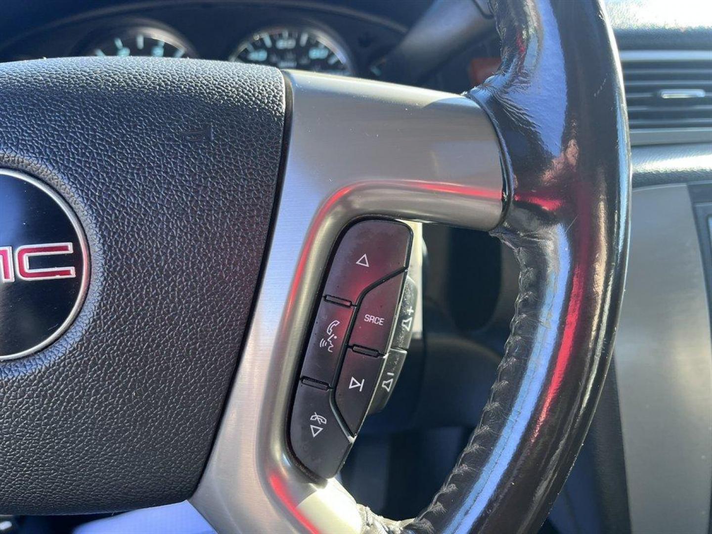 2010 Red /Black GMC Sierra 2500 (1GT4K1B64AF) with an 6.6l V8 DI DSL T/C 6.6l engine, Automatic transmission, located at 745 East Steele Rd., West Columbia, SC, 29170, (803) 755-9148, 33.927212, -81.148483 - Special Internet Price! 2010 GMC Sierra 2500 with AM/FM radio, Cruise control, Manual air conditioning, Sunroof, Leather interior, Powered front seats, Powered windows, Powered door locks, 4X4, Plus more! - Photo#9