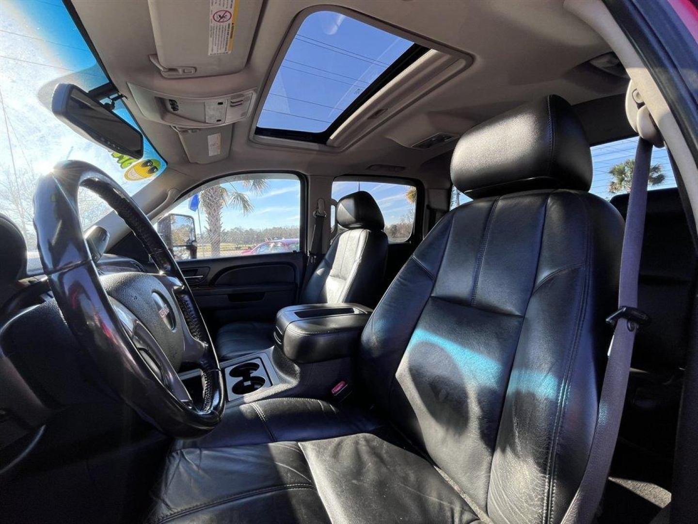 2010 Red /Black GMC Sierra 2500 (1GT4K1B64AF) with an 6.6l V8 DI DSL T/C 6.6l engine, Automatic transmission, located at 745 East Steele Rd., West Columbia, SC, 29170, (803) 755-9148, 33.927212, -81.148483 - Special Internet Price! 2010 GMC Sierra 2500 with AM/FM radio, Cruise control, Manual air conditioning, Sunroof, Leather interior, Powered front seats, Powered windows, Powered door locks, 4X4, Plus more! - Photo#20