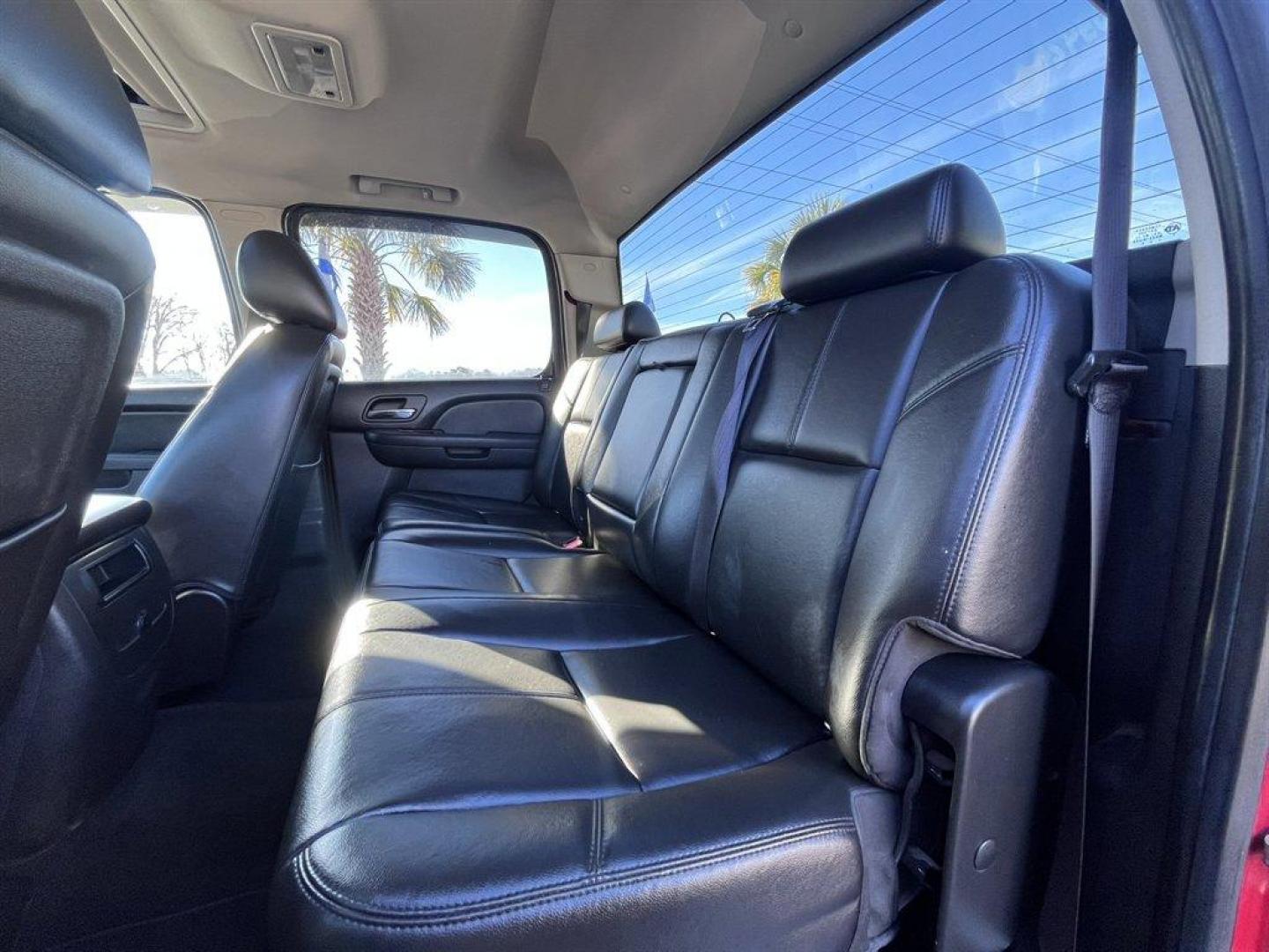 2010 Red /Black GMC Sierra 2500 (1GT4K1B64AF) with an 6.6l V8 DI DSL T/C 6.6l engine, Automatic transmission, located at 745 East Steele Rd., West Columbia, SC, 29170, (803) 755-9148, 33.927212, -81.148483 - Special Internet Price! 2010 GMC Sierra 2500 with AM/FM radio, Cruise control, Manual air conditioning, Sunroof, Leather interior, Powered front seats, Powered windows, Powered door locks, 4X4, Plus more! - Photo#23