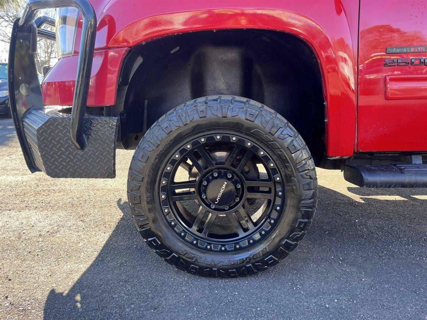 2010 Red /Black GMC Sierra 2500 (1GT4K1B64AF) with an 6.6l V8 DI DSL T/C 6.6l engine, Automatic transmission, located at 745 East Steele Rd., West Columbia, SC, 29170, (803) 755-9148, 33.927212, -81.148483 - Special Internet Price! 2010 GMC Sierra 2500 with AM/FM radio, Cruise control, Manual air conditioning, Sunroof, Leather interior, Powered front seats, Powered windows, Powered door locks, 4X4, Plus more! - Photo#38