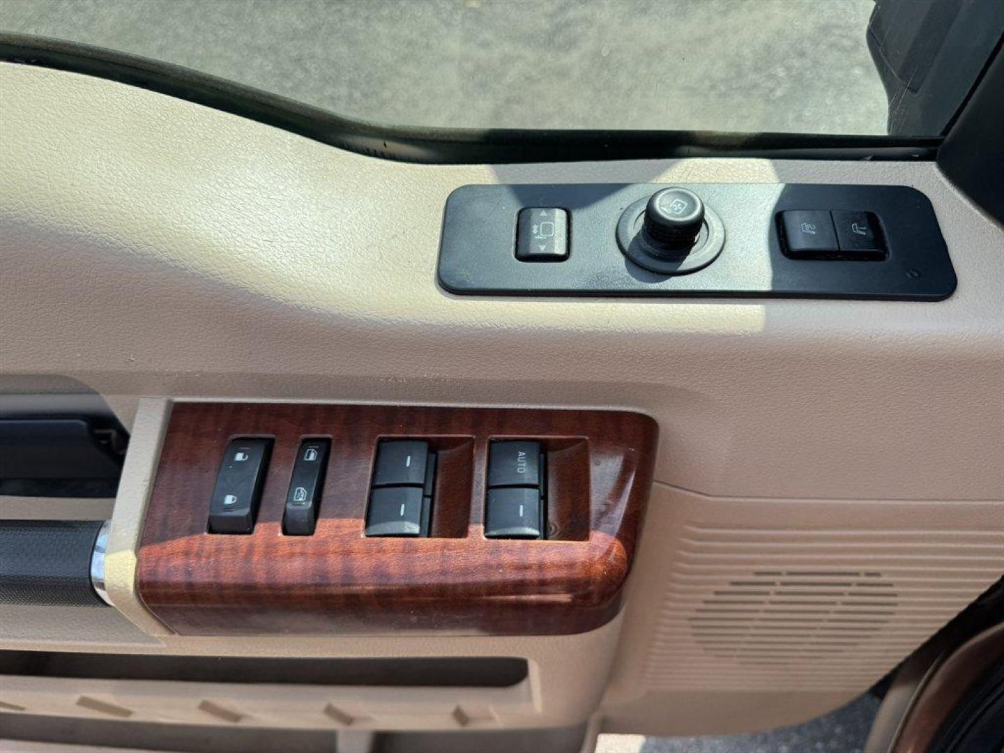 2011 Brown /Brown Ford F250sd (1FT7W2BT6BE) with an 6.7l V8 DI OHC Tdsl 6.7l engine, Automatic transmission, located at 745 East Steele Rd., West Columbia, SC, 29170, (803) 755-9148, 33.927212, -81.148483 - Special Internet Price! 2011 Ford F250SD with AM/FM radio, Bluetooth, Backup camera, Navigation, Cruise control, Leather interior, Powered front seats, Powered windows, Powered door locks, Plus more! - Photo#19