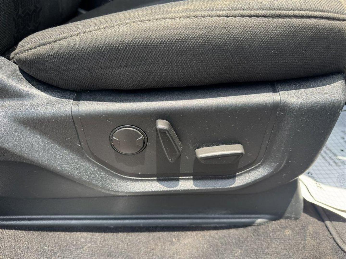 2019 Blue /Black Ford F150 (1FTEW1E54KF) with an 5.0l V8 Smpi Dohc Flex 5. engine, Automatic transmission, located at 745 East Steele Rd., West Columbia, SC, 29170, (803) 755-9148, 33.927212, -81.148483 - Special Internet Price! 2019 Ford F150 with AM/FM radio, Backup camera, Navigation, Cruise control, Keyless entry, Cloth interior, Powered windows, Powered door locks, Plus more! - Photo#27