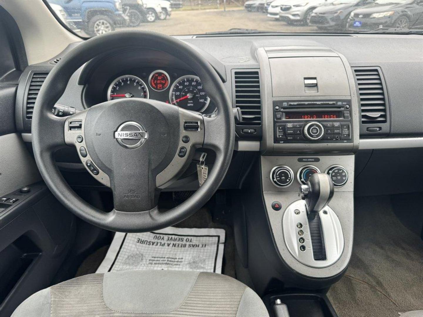 2010 White /Grey Nissan Sentra 2.0 SR (3N1AB6AP9AL) with an 2.0l I-4 Smpi Dohc Cvtcs engine, Automatic transmission, located at 745 East Steele Rd., West Columbia, SC, 29170, (803) 755-9148, 33.927212, -81.148483 - Special Internet Price! 2010 Nissan Sentra - Photo#6