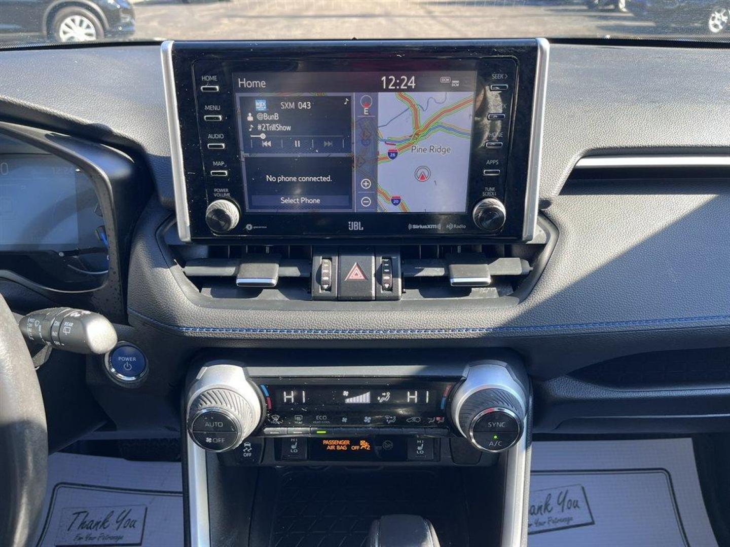 2019 Grey /Black Toyota RAV4 (2T3EWRFV7KW) with an 2.5l I-4 EFI Dohc Hybrid engine, Automatic transmission, located at 745 East Steele Rd., West Columbia, SC, 29170, (803) 755-9148, 33.927212, -81.148483 - Special Internet Price! 2019 Toyota RAV4 with AM/FM radio, Bluetooth, Backup camera, Navigation, Sunroof, Luggage rack, Push to start, Keyless entry, Leather interior, Heated front seats, Powered driver seat, Powered windows, Powered door locks, Plus more! - Photo#12