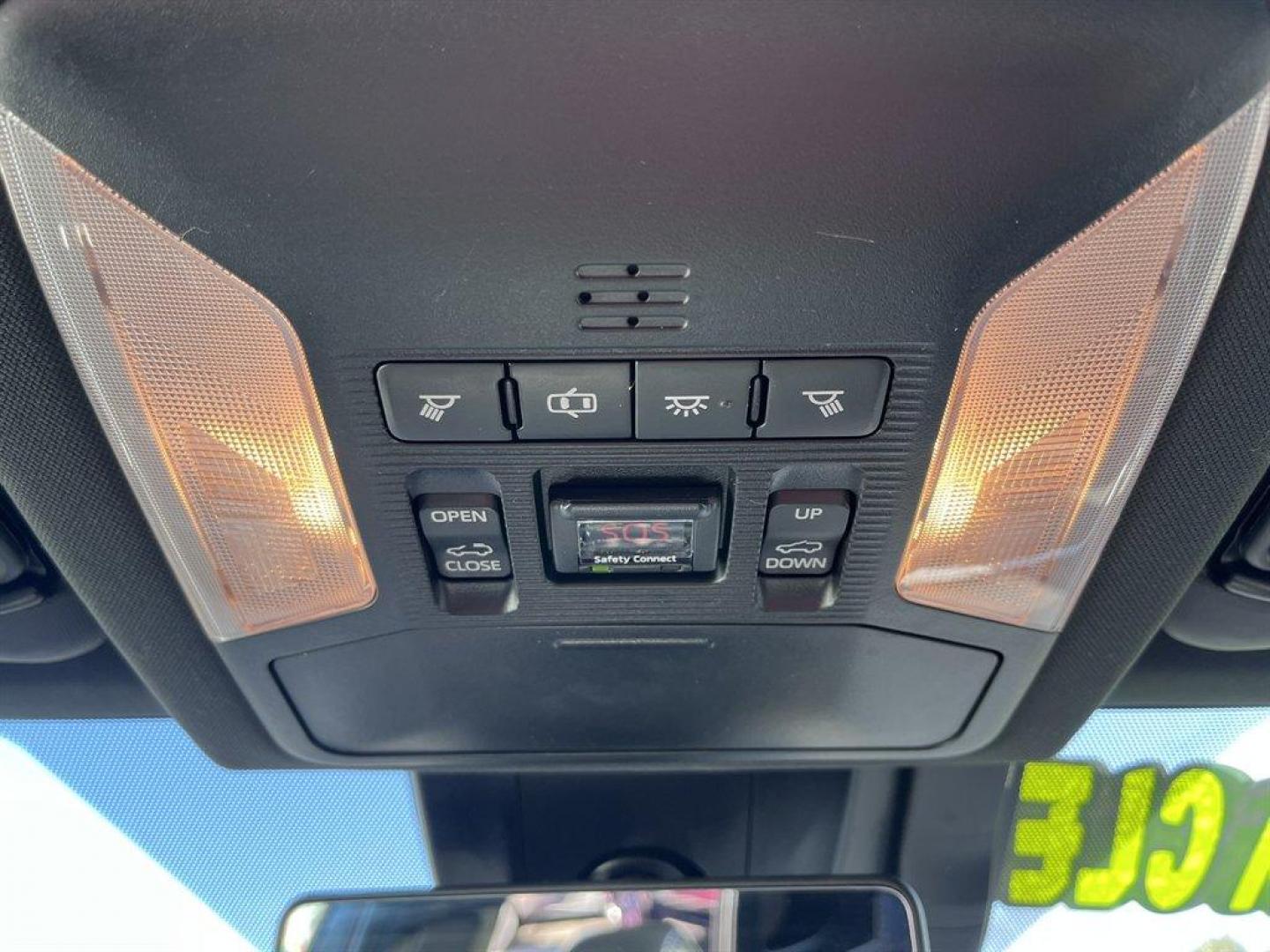 2019 Grey /Black Toyota RAV4 (2T3EWRFV7KW) with an 2.5l I-4 EFI Dohc Hybrid engine, Automatic transmission, located at 745 East Steele Rd., West Columbia, SC, 29170, (803) 755-9148, 33.927212, -81.148483 - Special Internet Price! 2019 Toyota RAV4 with AM/FM radio, Bluetooth, Backup camera, Navigation, Sunroof, Luggage rack, Push to start, Keyless entry, Leather interior, Heated front seats, Powered driver seat, Powered windows, Powered door locks, Plus more! - Photo#18