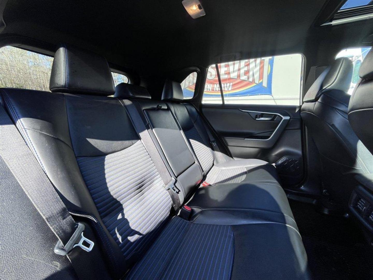 2019 Grey /Black Toyota RAV4 (2T3EWRFV7KW) with an 2.5l I-4 EFI Dohc Hybrid engine, Automatic transmission, located at 745 East Steele Rd., West Columbia, SC, 29170, (803) 755-9148, 33.927212, -81.148483 - Special Internet Price! 2019 Toyota RAV4 with AM/FM radio, Bluetooth, Backup camera, Navigation, Sunroof, Luggage rack, Push to start, Keyless entry, Leather interior, Heated front seats, Powered driver seat, Powered windows, Powered door locks, Plus more! - Photo#28