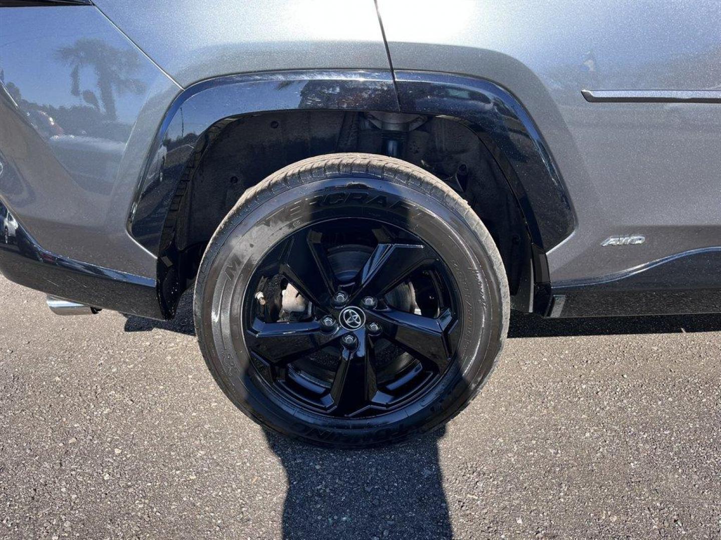 2019 Grey /Black Toyota RAV4 (2T3EWRFV7KW) with an 2.5l I-4 EFI Dohc Hybrid engine, Automatic transmission, located at 745 East Steele Rd., West Columbia, SC, 29170, (803) 755-9148, 33.927212, -81.148483 - Special Internet Price! 2019 Toyota RAV4 with AM/FM radio, Bluetooth, Backup camera, Navigation, Sunroof, Luggage rack, Push to start, Keyless entry, Leather interior, Heated front seats, Powered driver seat, Powered windows, Powered door locks, Plus more! - Photo#39