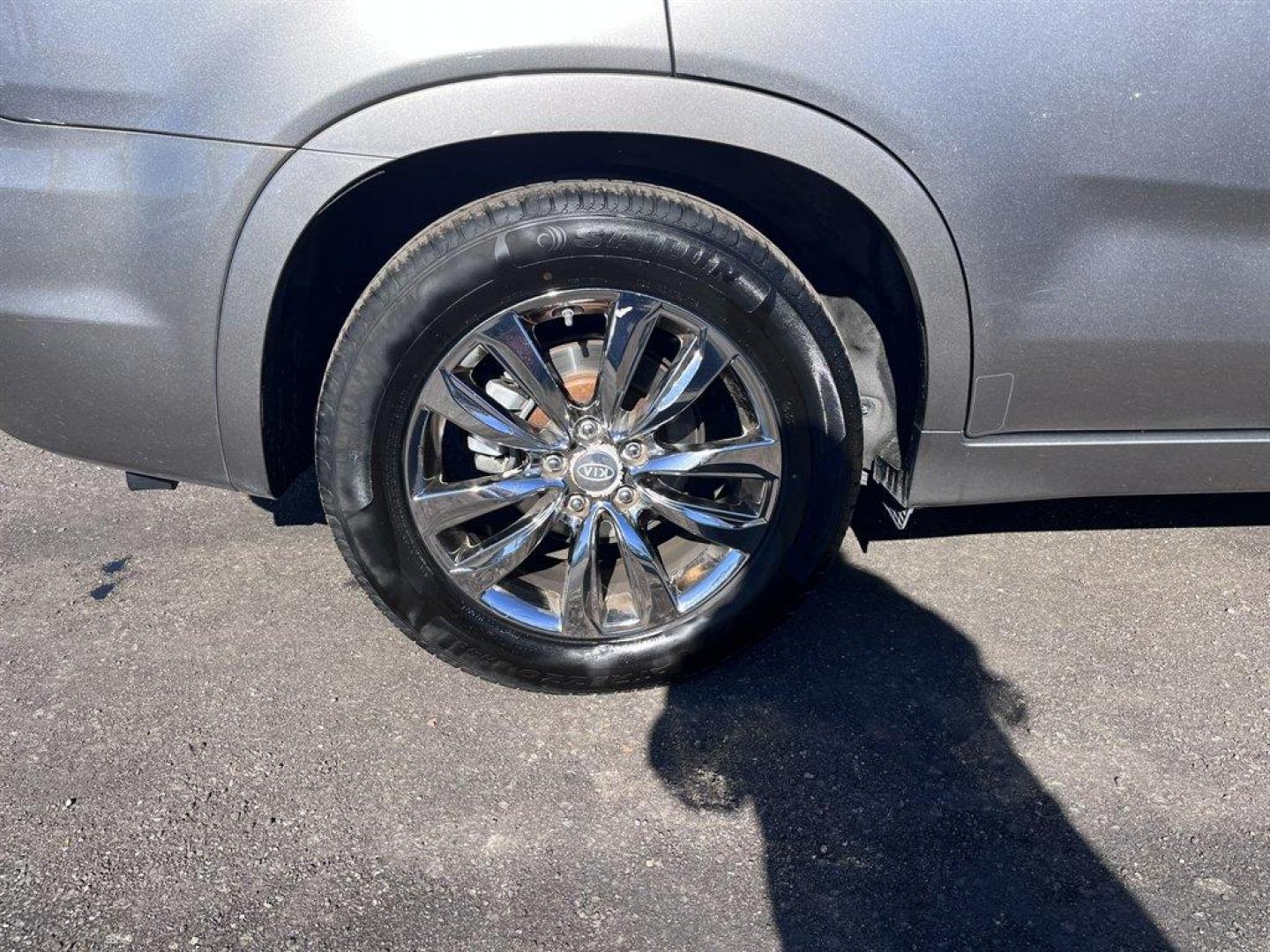 2012 Grey /Black Kia Sorento (5XYKW4A22CG) with an 3.5l V6 MPI Dohc Cvvt 3.5 engine, Automatic transmission, located at 745 East Steele Rd., West Columbia, SC, 29170, (803) 755-9148, 33.927212, -81.148483 - Special Internet Price! 2012 Kia Sorento with AM/FM radio, Cruise control, Backup camera, Navigation, Leather interior, 3rd row seating, Powered window, Powered door locks, Plus more! - Photo#37