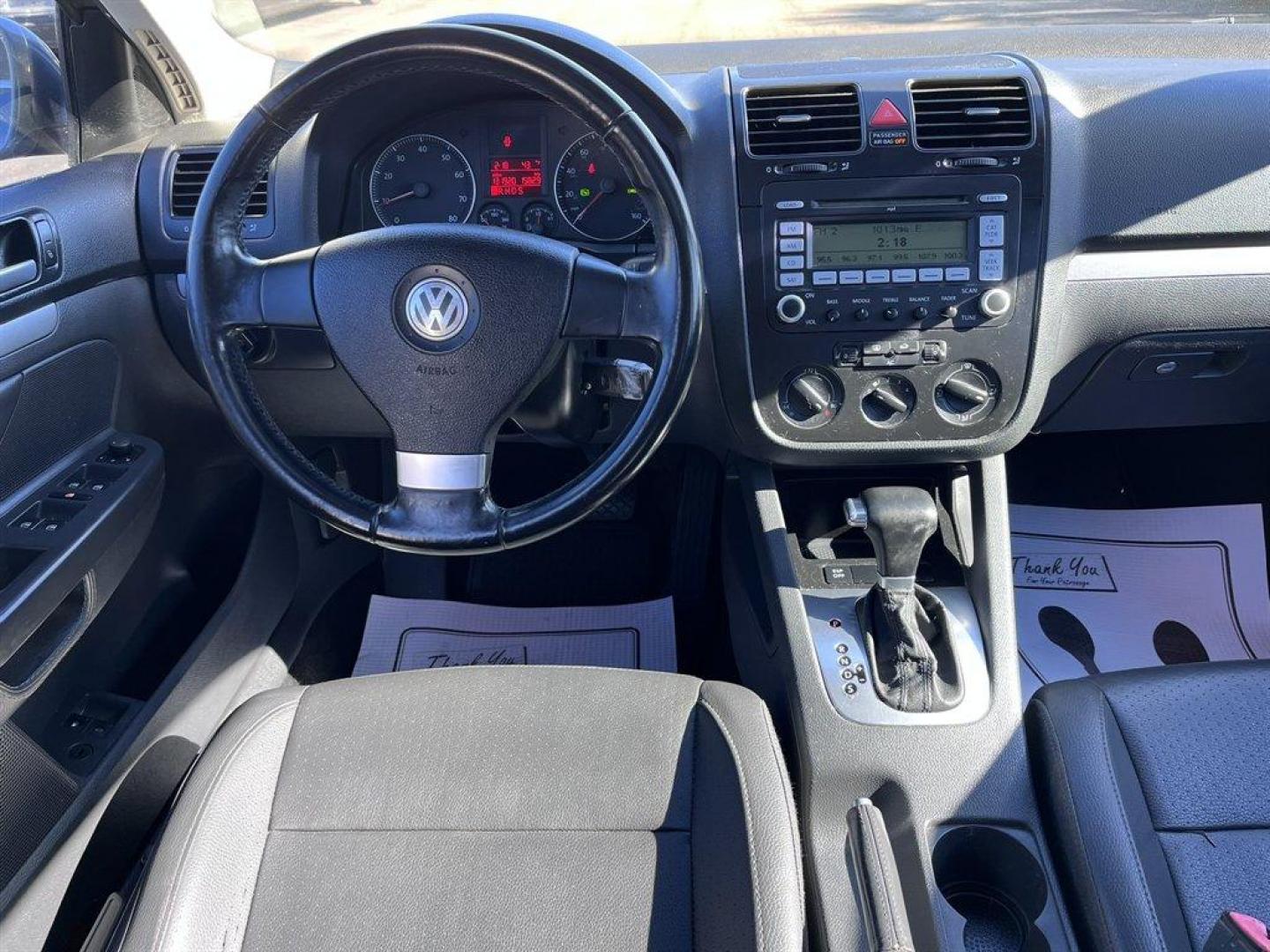 2008 Grey /Black Volkswagen Jetta (3VWRZ71K68M) with an 2.5l I-5 MPI 2.5l engine, Automatic transmission, located at 745 East Steele Rd., West Columbia, SC, 29170, (803) 755-9148, 33.927212, -81.148483 - Special Internet Price! 2008 Volkswagen Jetta with AM/FM radio, Cruise control, Manual air conditioning, Sunroof, Leather interior, Powered windows, Powered door locks, Plus more! - Photo#6