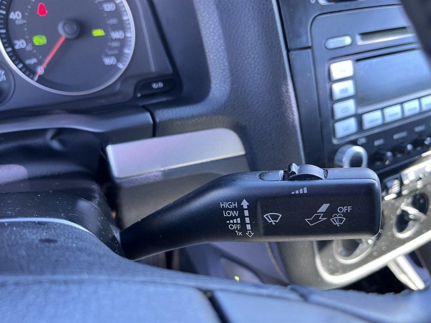 2008 Grey /Black Volkswagen Jetta (3VWRZ71K68M) with an 2.5l I-5 MPI 2.5l engine, Automatic transmission, located at 745 East Steele Rd., West Columbia, SC, 29170, (803) 755-9148, 33.927212, -81.148483 - Special Internet Price! 2008 Volkswagen Jetta with AM/FM radio, Cruise control, Manual air conditioning, Sunroof, Leather interior, Powered windows, Powered door locks, Plus more! - Photo#9