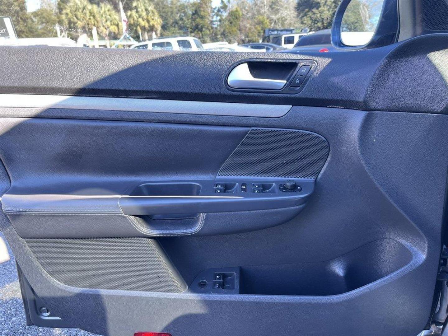 2008 Grey /Black Volkswagen Jetta (3VWRZ71K68M) with an 2.5l I-5 MPI 2.5l engine, Automatic transmission, located at 745 East Steele Rd., West Columbia, SC, 29170, (803) 755-9148, 33.927212, -81.148483 - Special Internet Price! 2008 Volkswagen Jetta with AM/FM radio, Cruise control, Manual air conditioning, Sunroof, Leather interior, Powered windows, Powered door locks, Plus more! - Photo#17