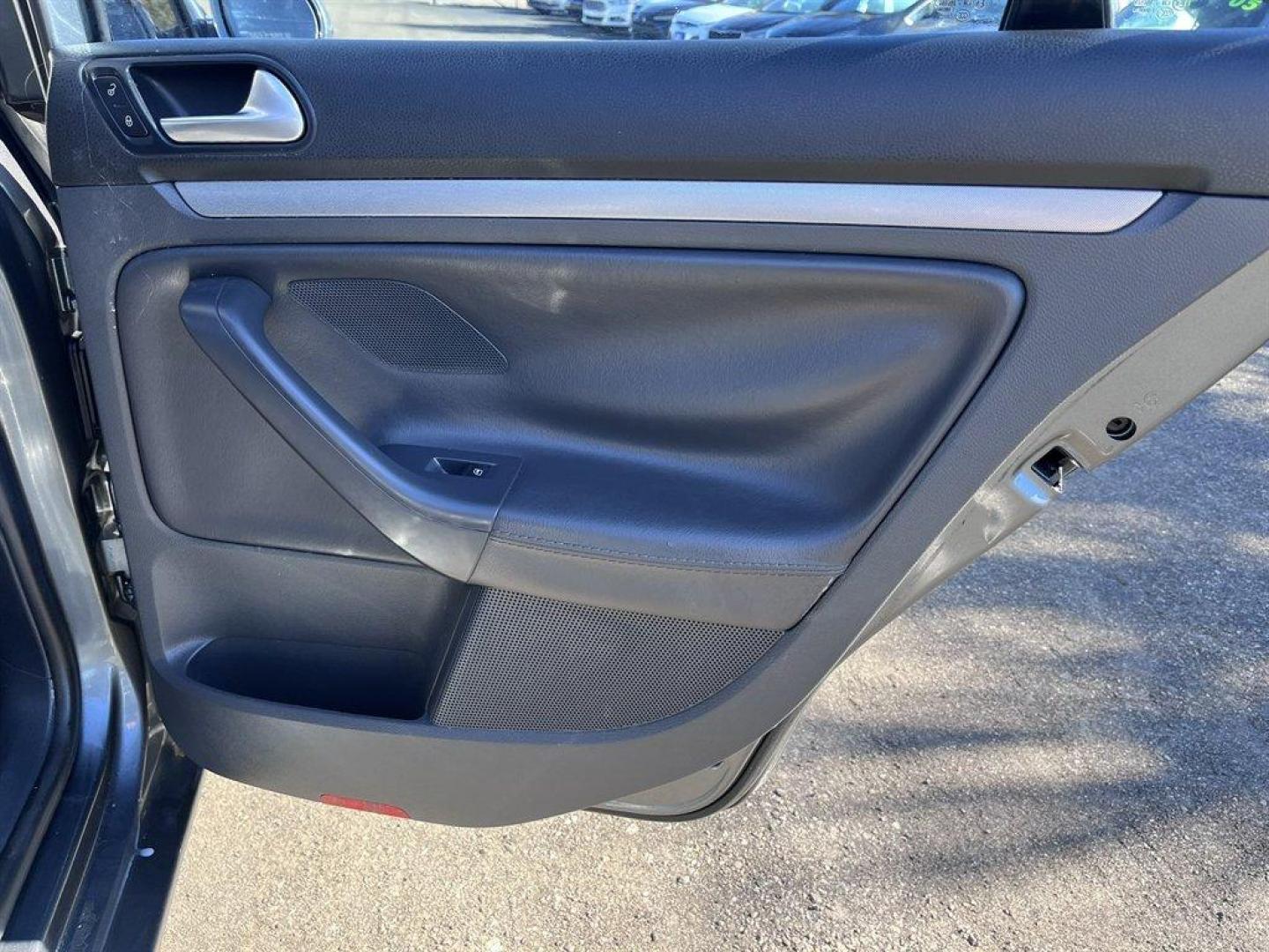 2008 Grey /Black Volkswagen Jetta (3VWRZ71K68M) with an 2.5l I-5 MPI 2.5l engine, Automatic transmission, located at 745 East Steele Rd., West Columbia, SC, 29170, (803) 755-9148, 33.927212, -81.148483 - Special Internet Price! 2008 Volkswagen Jetta with AM/FM radio, Cruise control, Manual air conditioning, Sunroof, Leather interior, Powered windows, Powered door locks, Plus more! - Photo#22