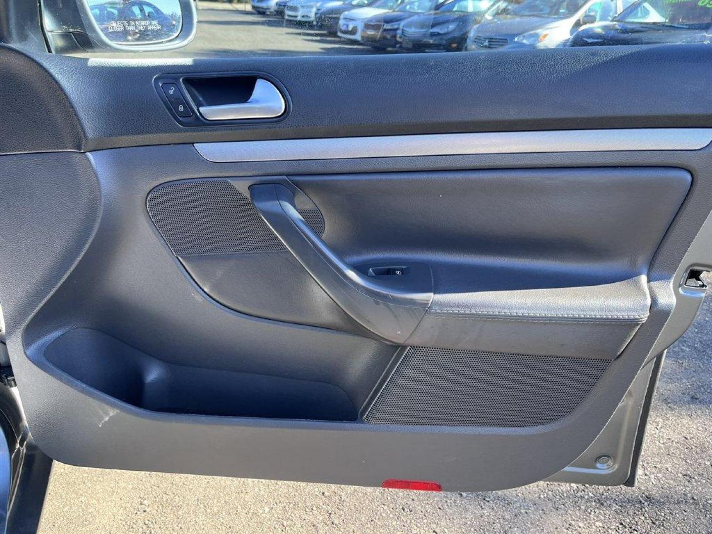 2008 Grey /Black Volkswagen Jetta (3VWRZ71K68M) with an 2.5l I-5 MPI 2.5l engine, Automatic transmission, located at 745 East Steele Rd., West Columbia, SC, 29170, (803) 755-9148, 33.927212, -81.148483 - Special Internet Price! 2008 Volkswagen Jetta with AM/FM radio, Cruise control, Manual air conditioning, Sunroof, Leather interior, Powered windows, Powered door locks, Plus more! - Photo#24