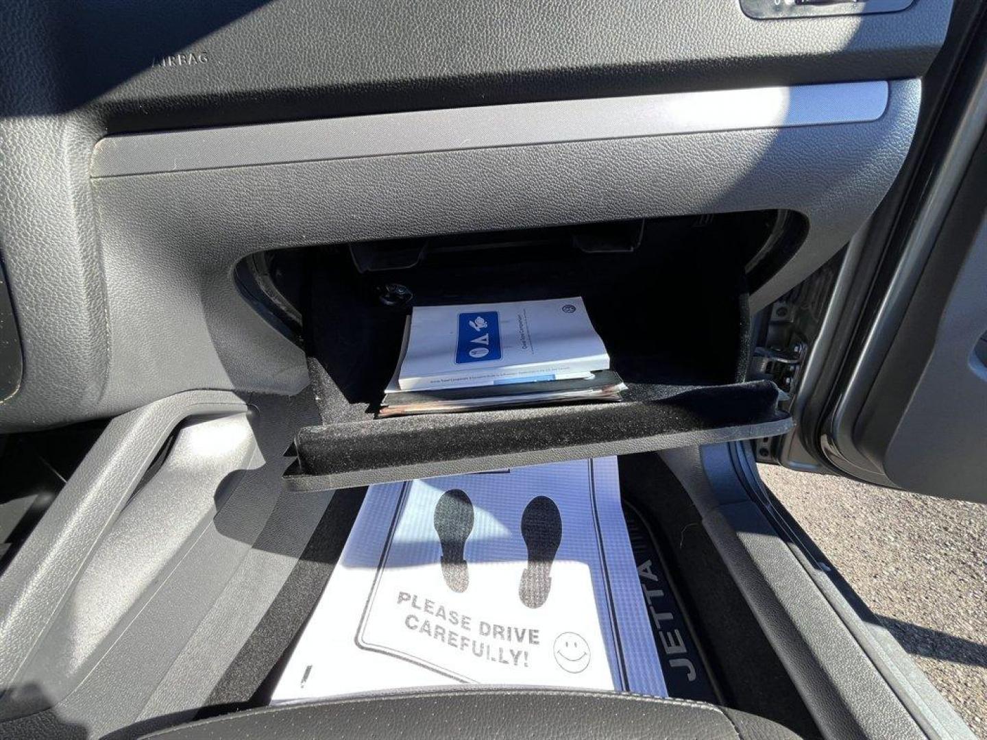 2008 Grey /Black Volkswagen Jetta (3VWRZ71K68M) with an 2.5l I-5 MPI 2.5l engine, Automatic transmission, located at 745 East Steele Rd., West Columbia, SC, 29170, (803) 755-9148, 33.927212, -81.148483 - Special Internet Price! 2008 Volkswagen Jetta with AM/FM radio, Cruise control, Manual air conditioning, Sunroof, Leather interior, Powered windows, Powered door locks, Plus more! - Photo#27