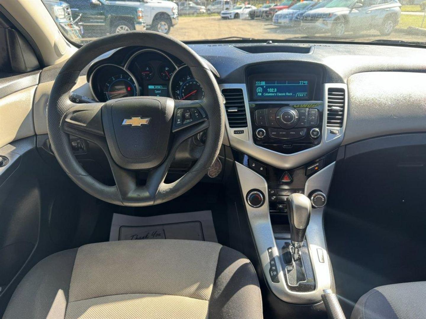 2014 White /Black Chevrolet Cruze (1G1PA5SH9E7) with an 1.8l I-4 MFI Dohc Flex 1. engine, Automatic transmission, located at 745 East Steele Rd., West Columbia, SC, 29170, (803) 755-9148, 33.927212, -81.148483 - Special Internet Price! 2014 Chevrolet Cruze - Photo#6