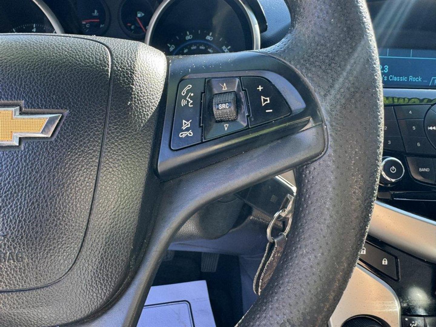 2014 White /Black Chevrolet Cruze (1G1PA5SH9E7) with an 1.8l I-4 MFI Dohc Flex 1. engine, Automatic transmission, located at 745 East Steele Rd., West Columbia, SC, 29170, (803) 755-9148, 33.927212, -81.148483 - Special Internet Price! 2014 Chevrolet Cruze - Photo#8