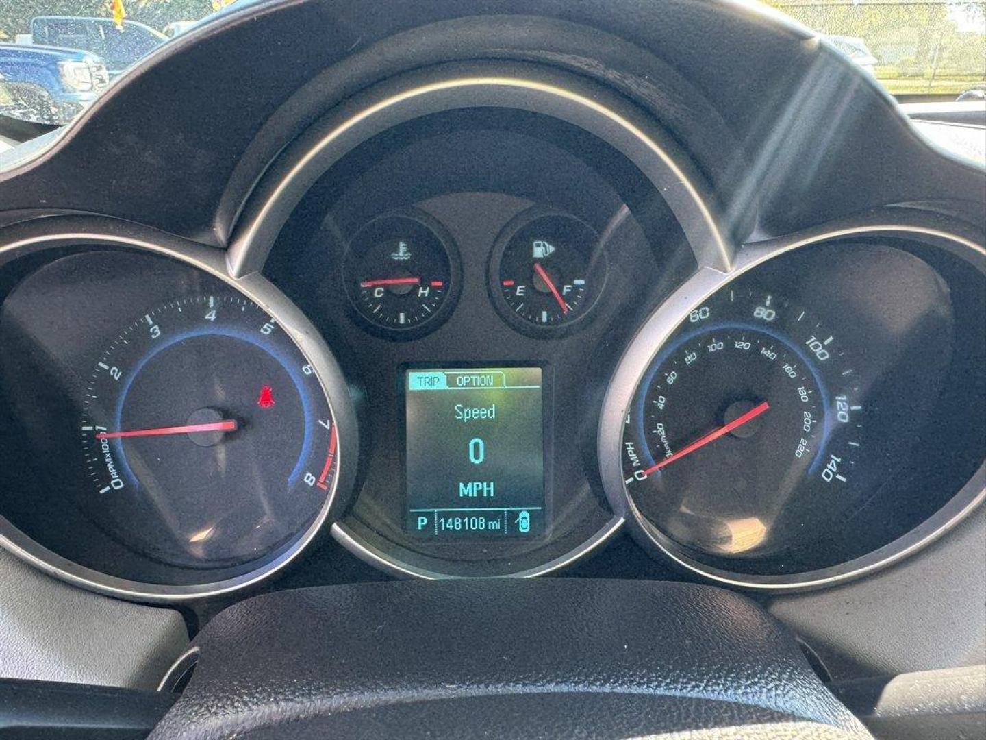 2014 White /Black Chevrolet Cruze (1G1PA5SH9E7) with an 1.8l I-4 MFI Dohc Flex 1. engine, Automatic transmission, located at 745 East Steele Rd., West Columbia, SC, 29170, (803) 755-9148, 33.927212, -81.148483 - Special Internet Price! 2014 Chevrolet Cruze - Photo#9