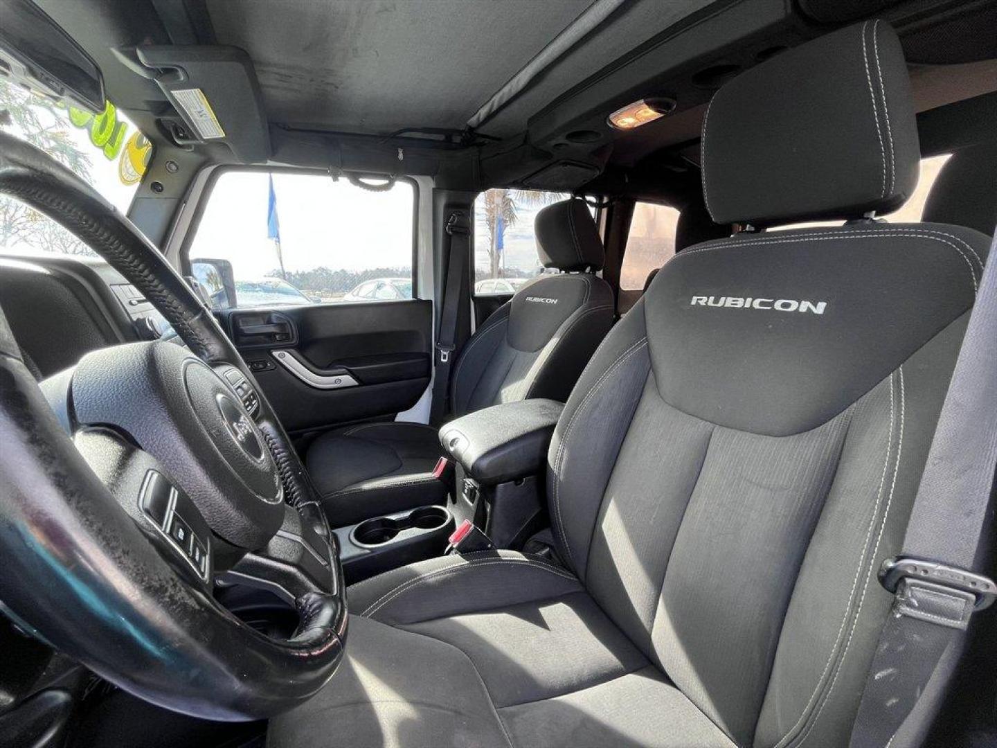 2016 White /Black Jeep Wrangler (1C4HJWFGXGL) with an 3.6l V6 MPI Dohc 3.6l engine, Automatic transmission, located at 745 East Steele Rd., West Columbia, SC, 29170, (803) 755-9148, 33.927212, -81.148483 - Special Internet Price! 2016 Jeep Wrangler with AM/FM radio, Cruise control, Cloth interior, Powered windows, Removable soft top, 4X4, Manual air conditioning, Powered door locks, Plus more! - Photo#21