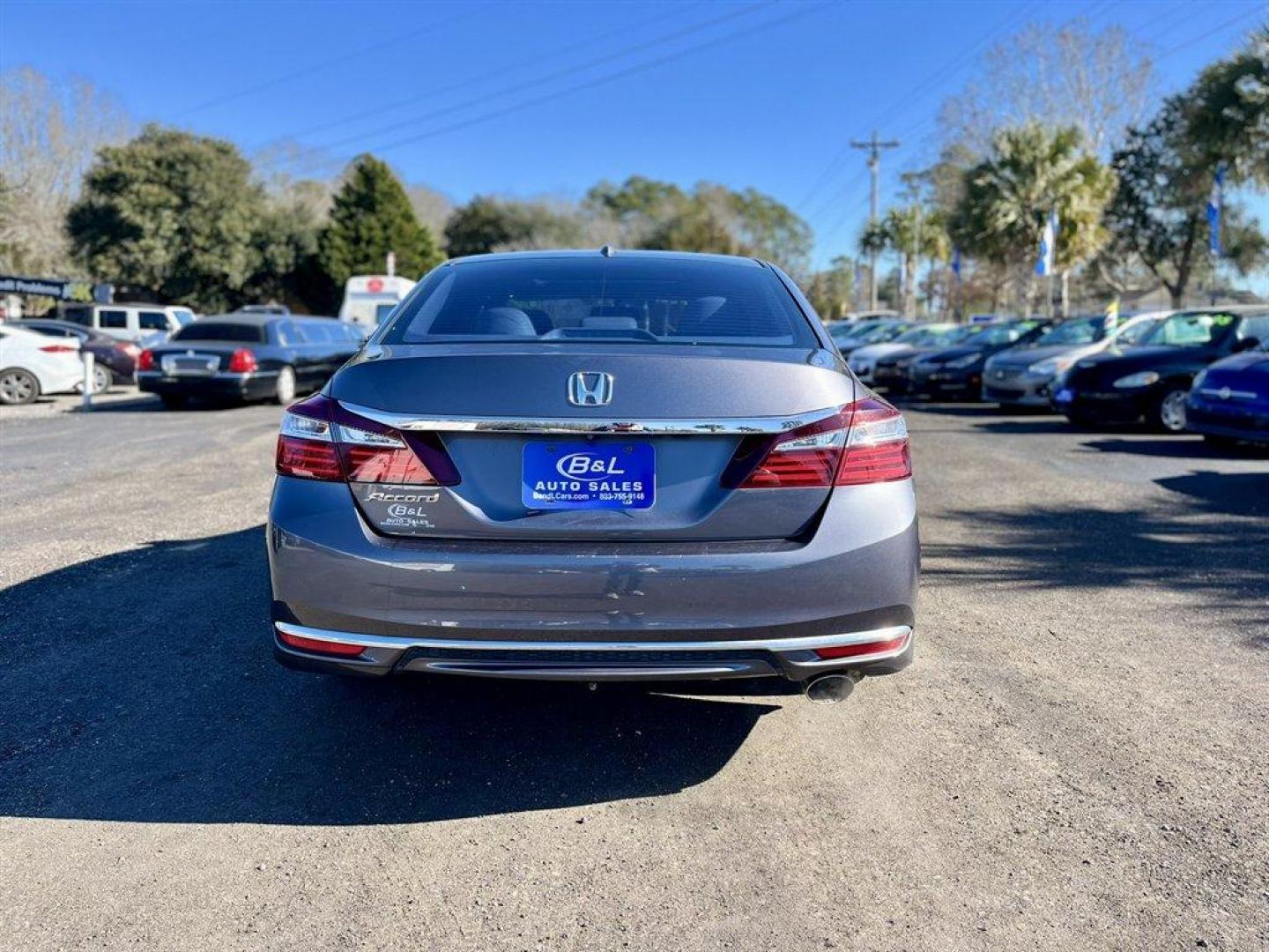 2017 Grey /Black Honda Accord (1HGCR2F86HA) with an 2.4l I-4 DI Dohc 2.4l engine, Automatic transmission, located at 745 East Steele Rd., West Columbia, SC, 29170, (803) 755-9148, 33.927212, -81.148483 - Special Internet Price! 2017 Honda Accord with AM/FM radio, Bluetooth, Backup camera, Sunroof, Leather interior, Powered driver seat, Powered windows, Powered door lock, Plus more! - Photo#4